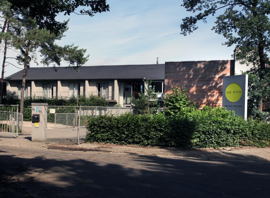 Heusden-Zolder Hotel De Pits מראה חיצוני תמונה